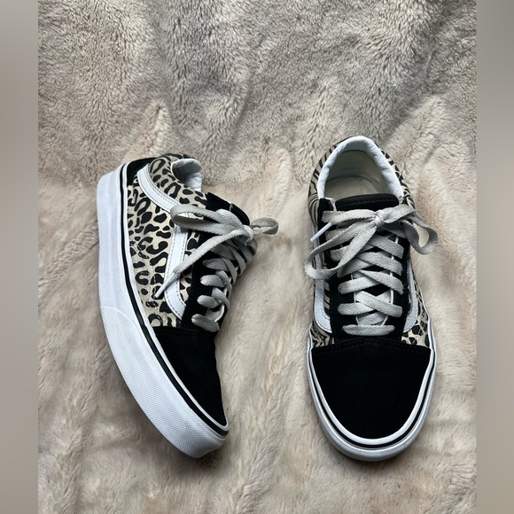 Vans Shoes - Vans womens Size 7 leopard
